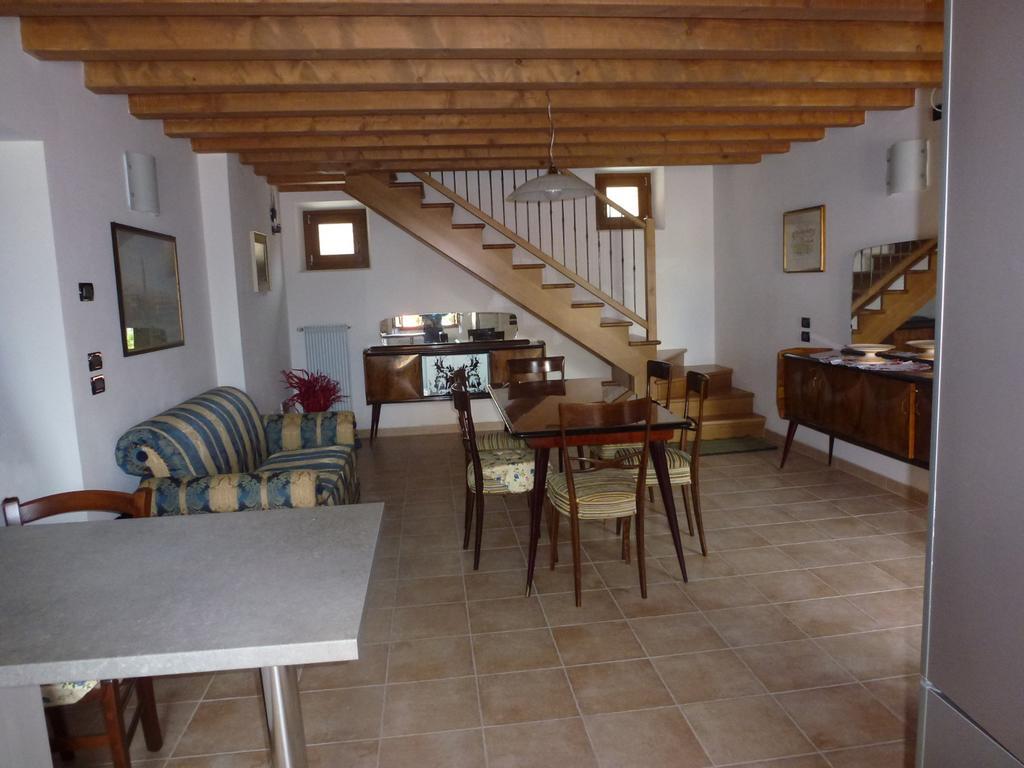 Casa Del Nonno Lejlighed Tarzo Eksteriør billede